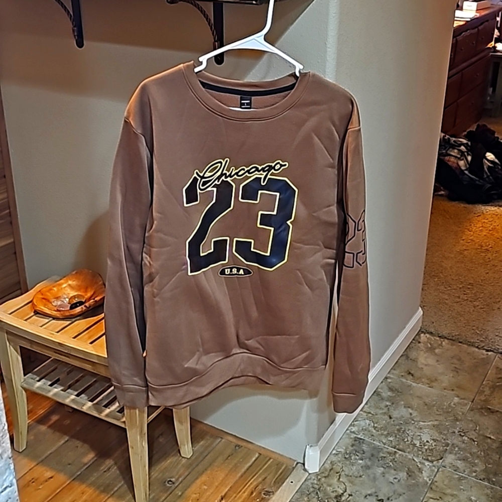 Mens large new w/o tags crew neck sweatshirt